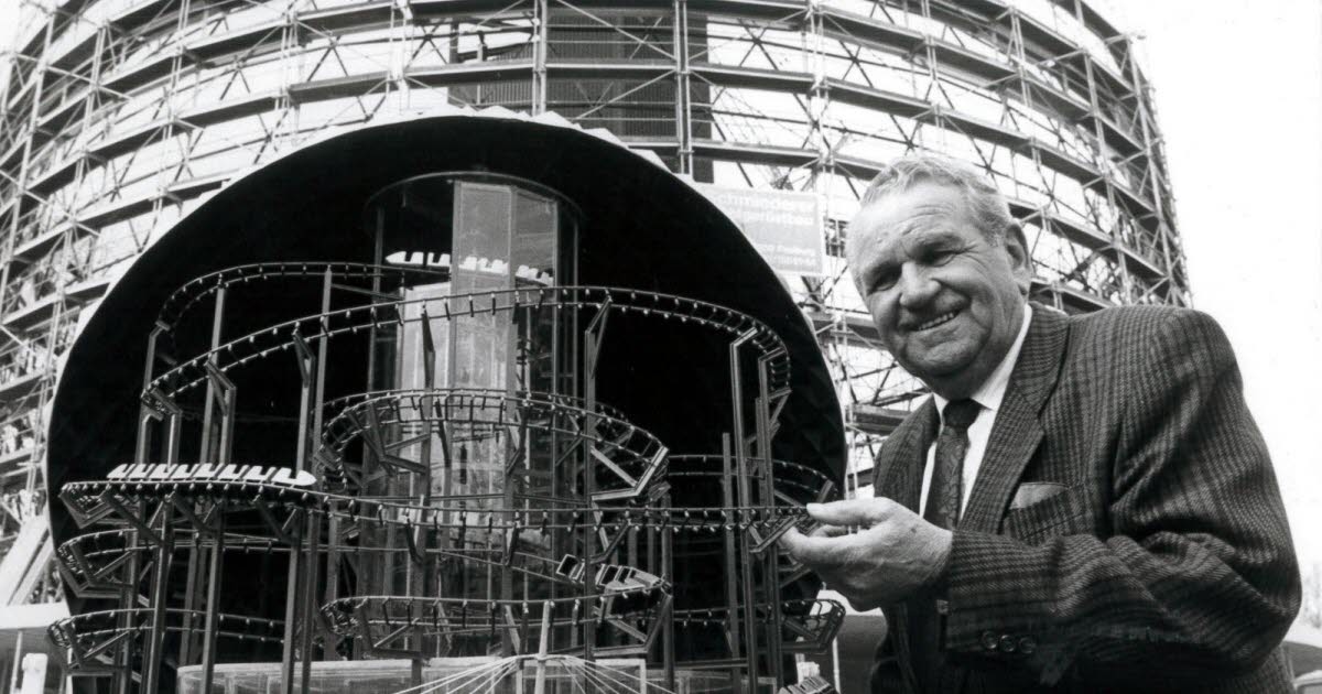 Slayt gösterisi. Europa-Park 50. yılını kutluyor: 1975'teki açılışından efsanevi hız trenine kadar parkın tarihini yeniden yaşayın.