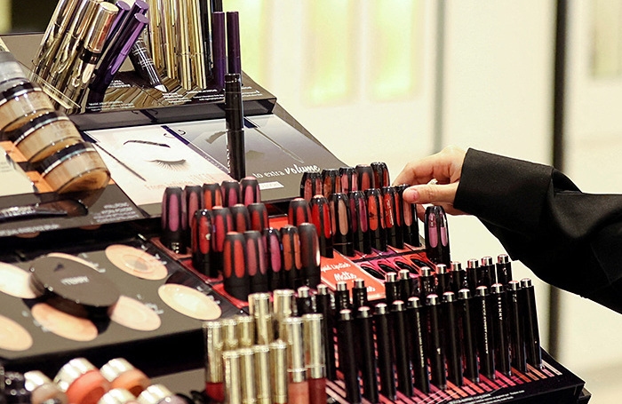 Le importazioni di cosmetici dagli Stati Uniti in Russia raggiungono il massimo degli ultimi tre anni