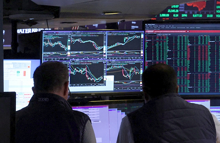 Declines on the Moscow Exchange and statements at the Moscow Financial Forum. Financial Market Review for September 18