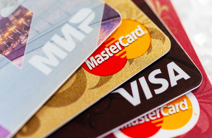 Vanaf december wordt mogelijk een limiet ingevoerd op het aantal bankpassen per persoon.