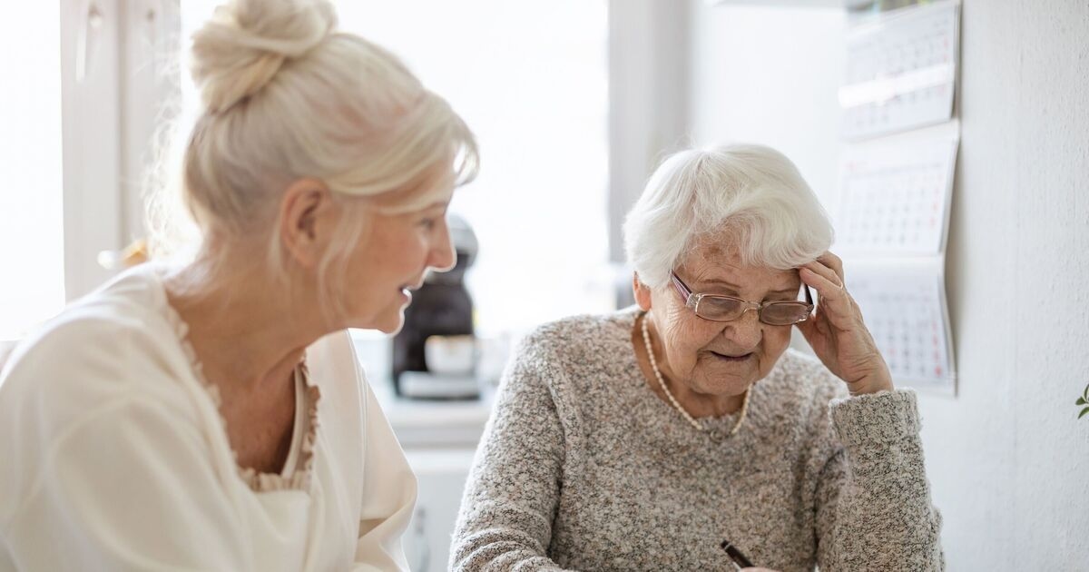 Два миллиона пенсионеров могут потерять зимнюю выплату DWP в размере 300 фунтов стерлингов