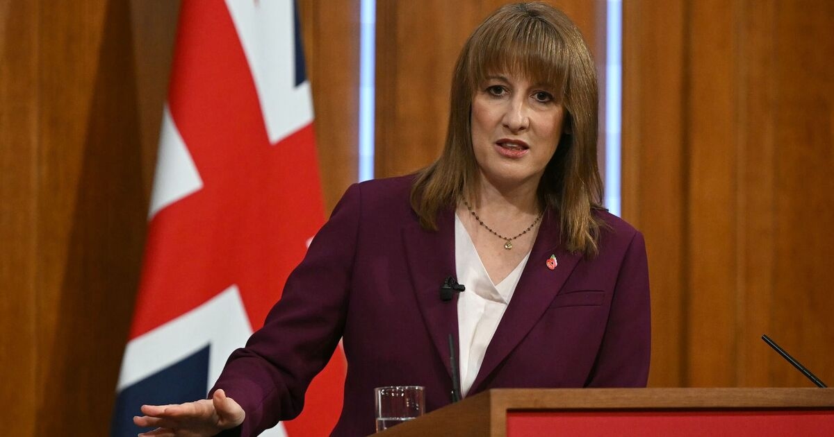 Los trabajadores del Reino Unido perderán garantizadas 14.831 libras esterlinas por la subida del impuesto sobre la renta "por la puerta de atrás".