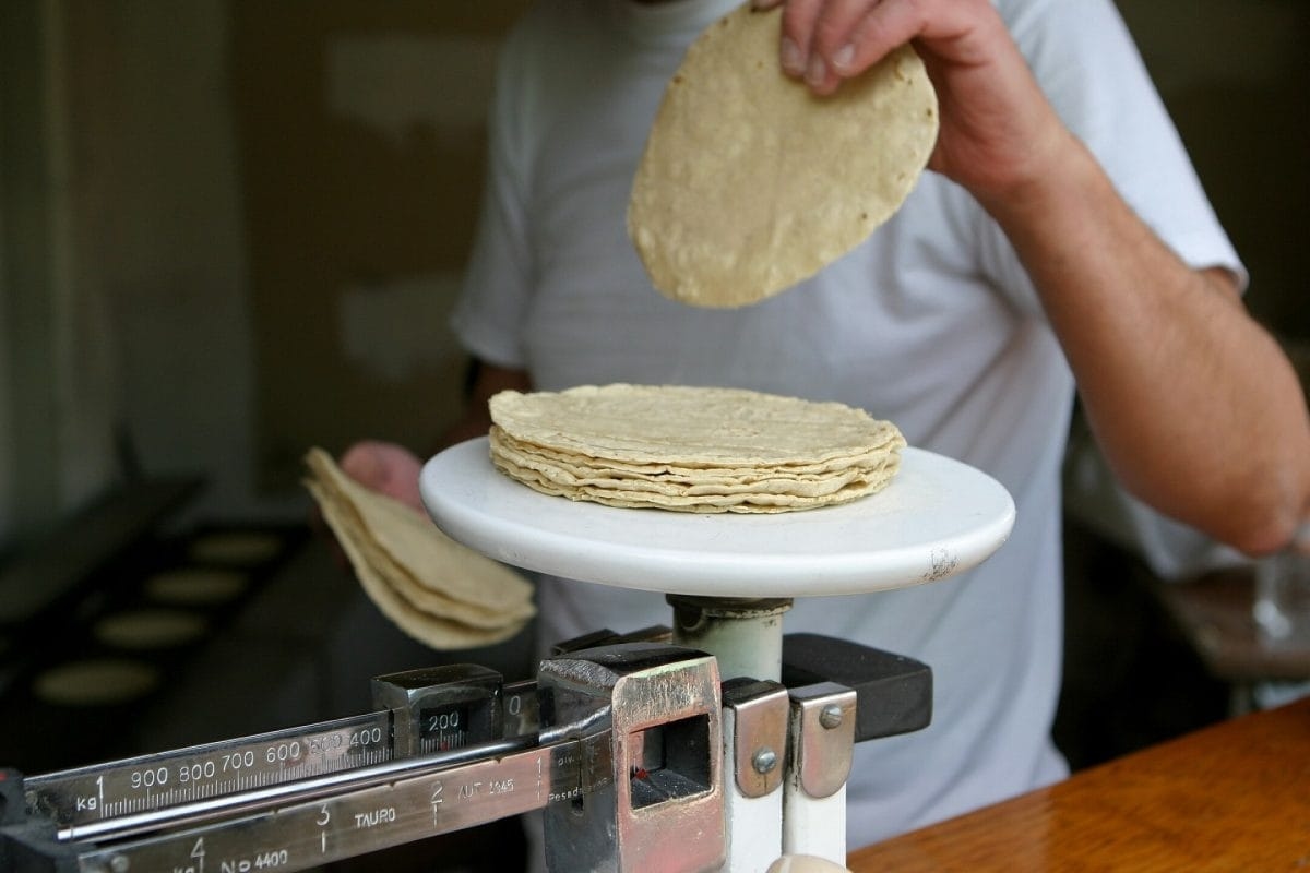 Sheinbaum voorspelt dat de nieuwe overeenkomst de tortillaprijzen zal doen dalen.
