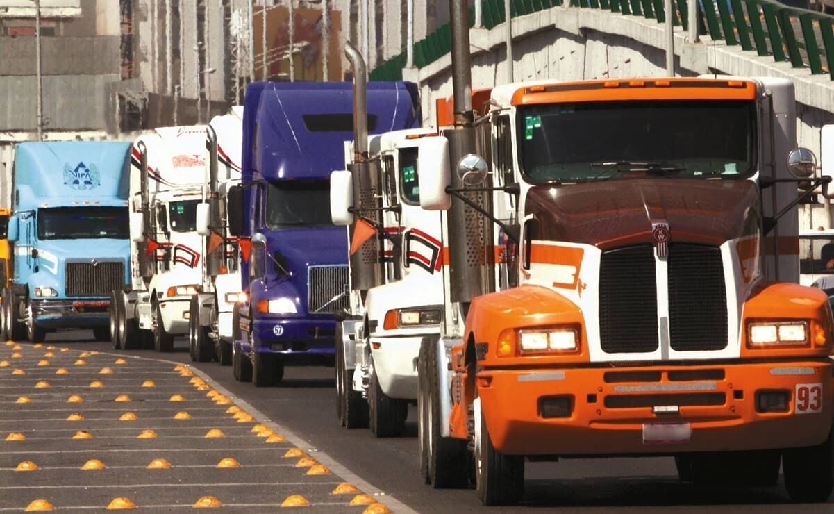 Venta de camiones pesados en México cae 33% en julio 2025: AMDA