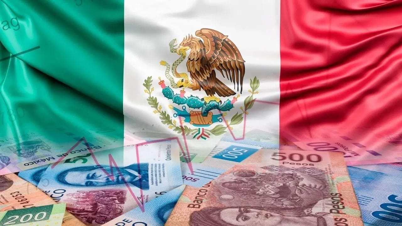 The Treasury cuts Mexico's economic projection for 2025-2026 due to global uncertainty.