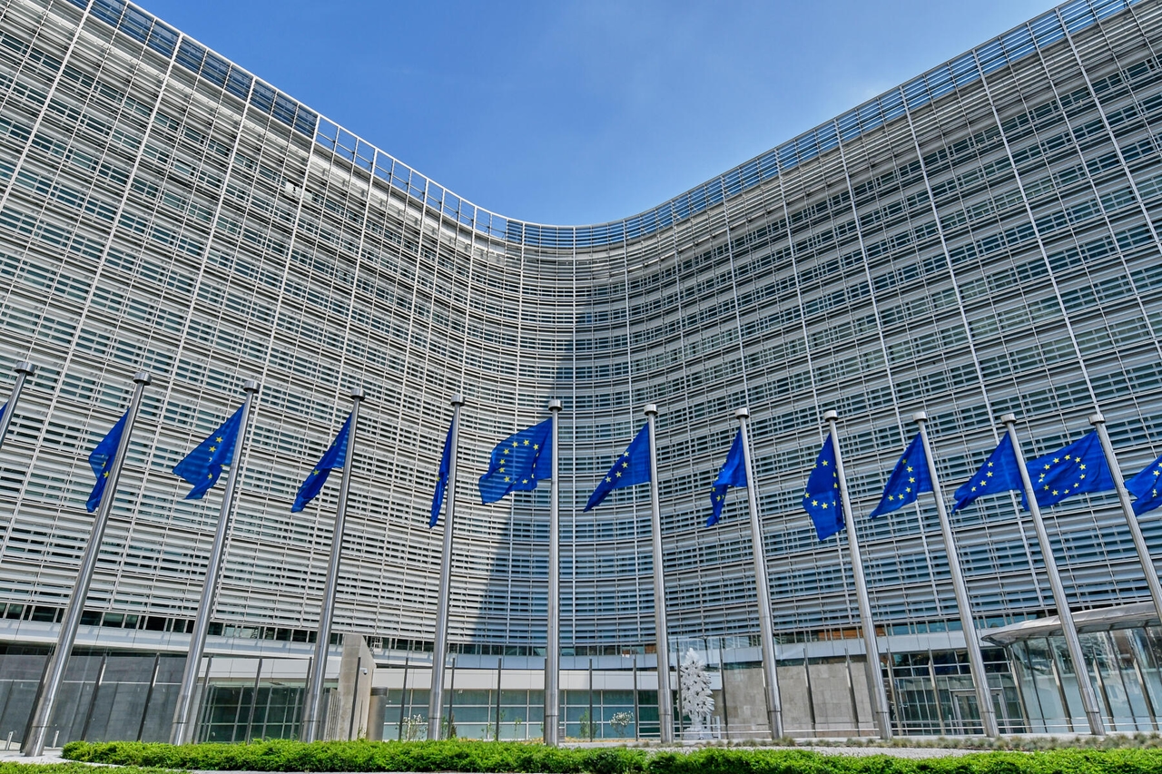 Clima, a Comissão Europeia confirma a meta intermédia vinculativa de -90% das emissões até 2040
