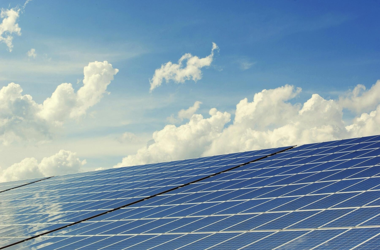 Esprinet acquiert Vamat, renforçant ainsi sa présence dans le secteur photovoltaïque européen.