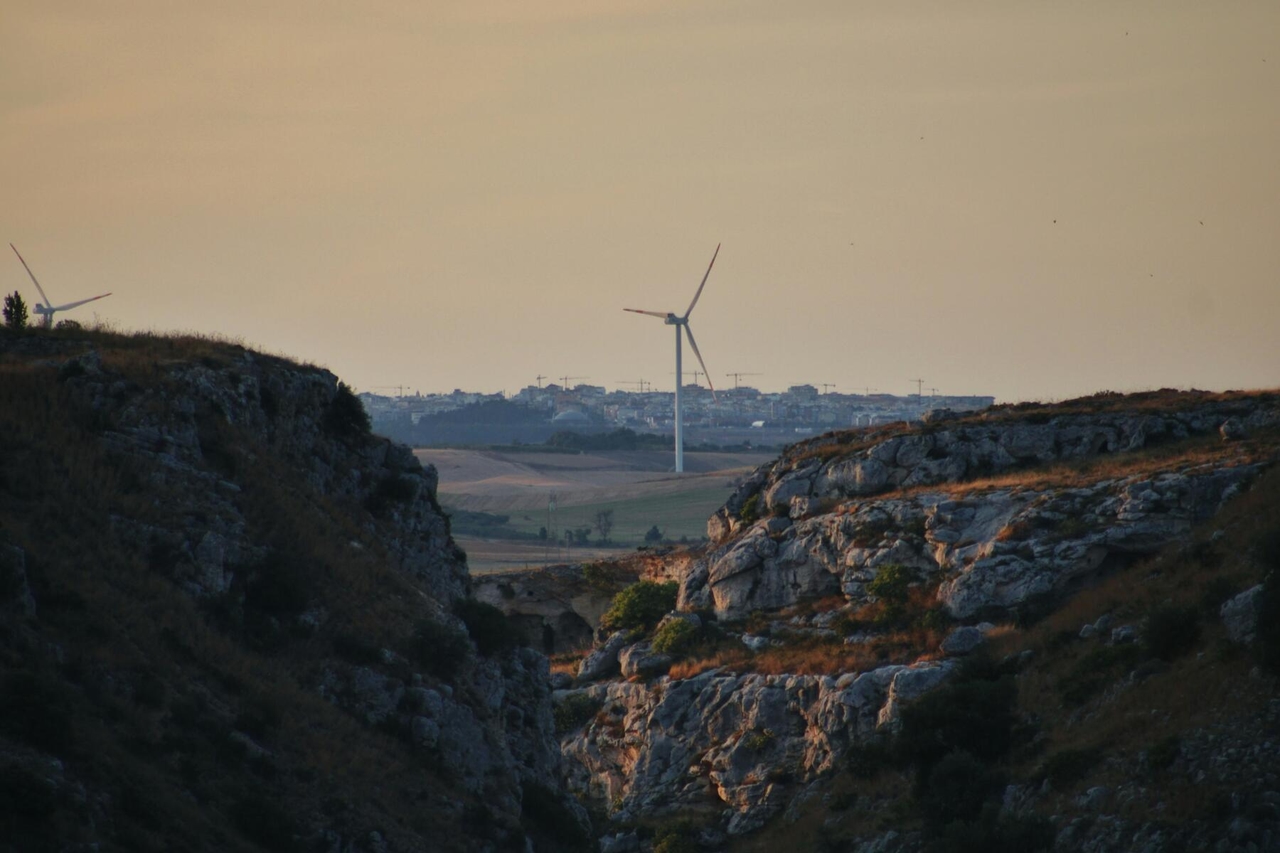 UE: Primeiros contratos tripartidos para energia eólica e armazenamento em breve