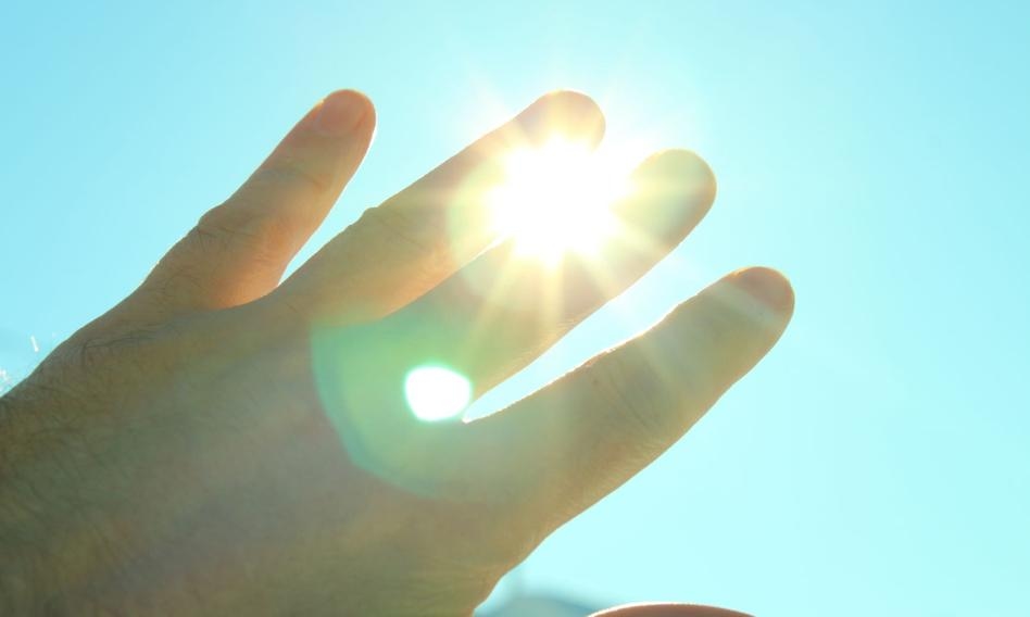 Climate in the hands of elites: How the wealthiest are shaping weather changes