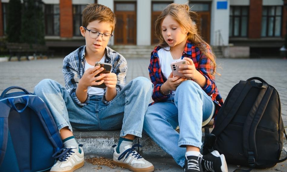 Un nouveau smartphone pour votre enfant ? Une récompense garantie pour ses achats.