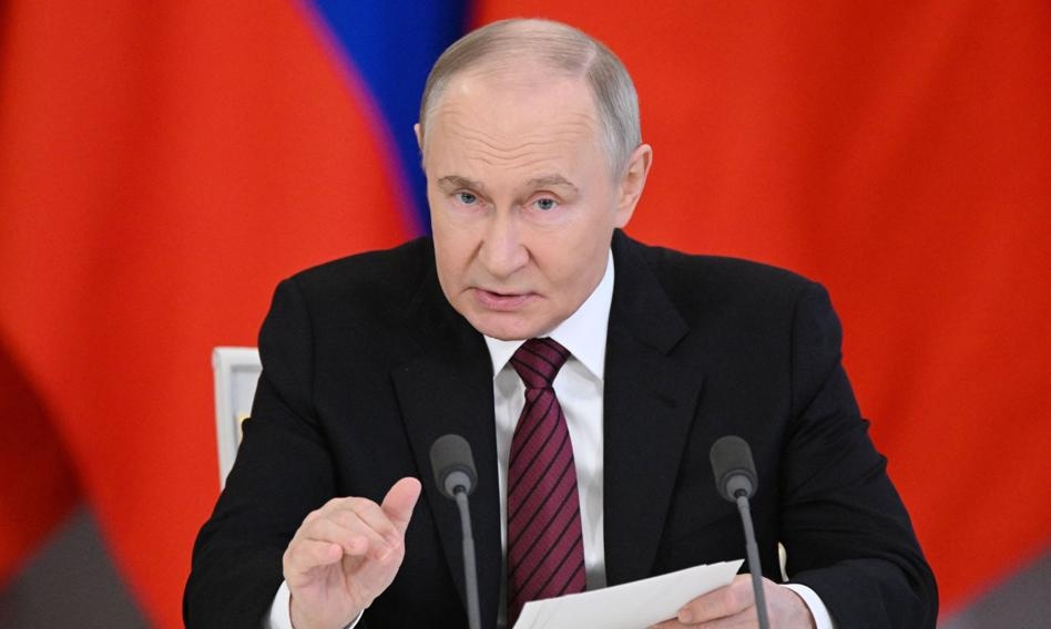 Putin takes advantage of the confusion. "All of Ukraine is ours"