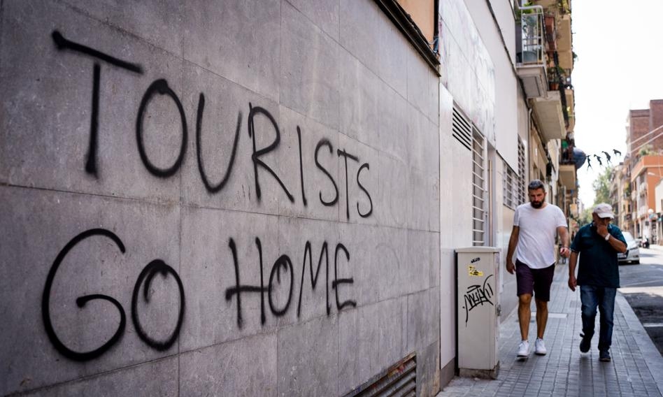 España está harta de los turistas. Los ahuyentará... con pistolas de agua.