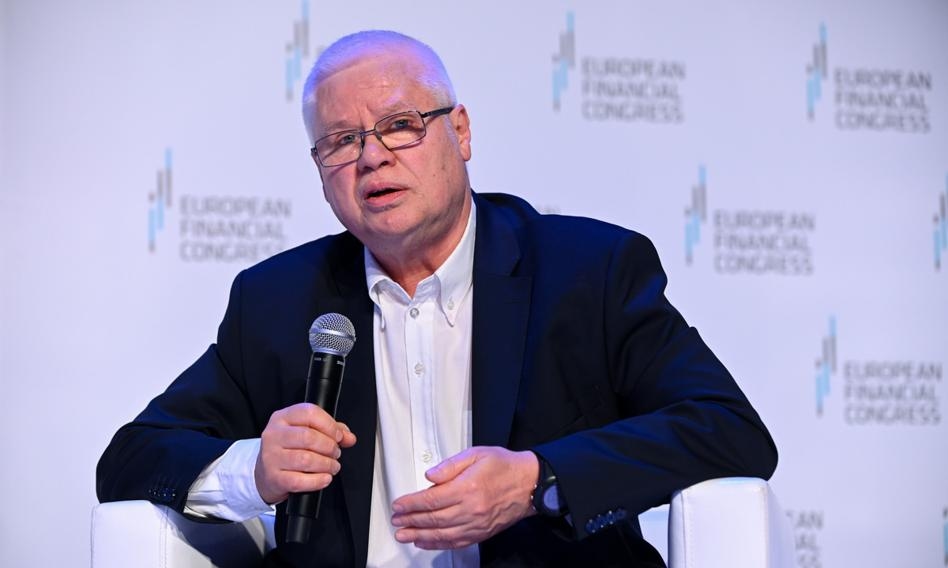 Hausner: Polska nie ma polityki gospodarczej; spada realna dostępność mieszkań
