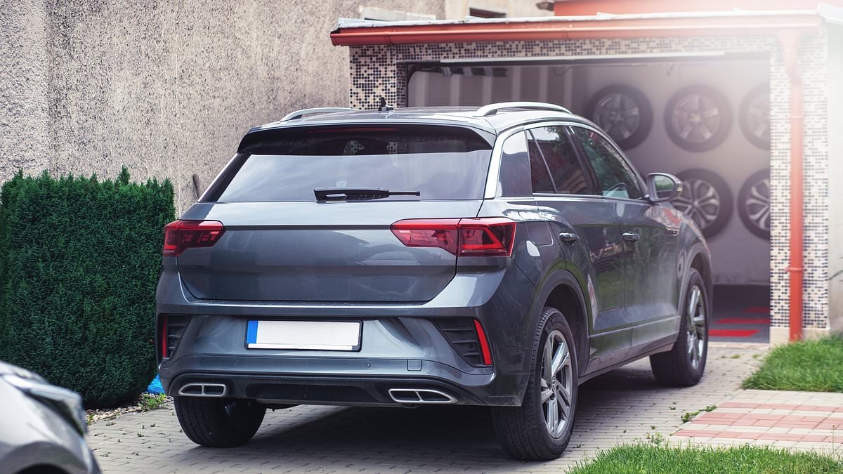 Le auto sono così grandi che un automobilista su sei con garage NON PUÒ parcheggiarle