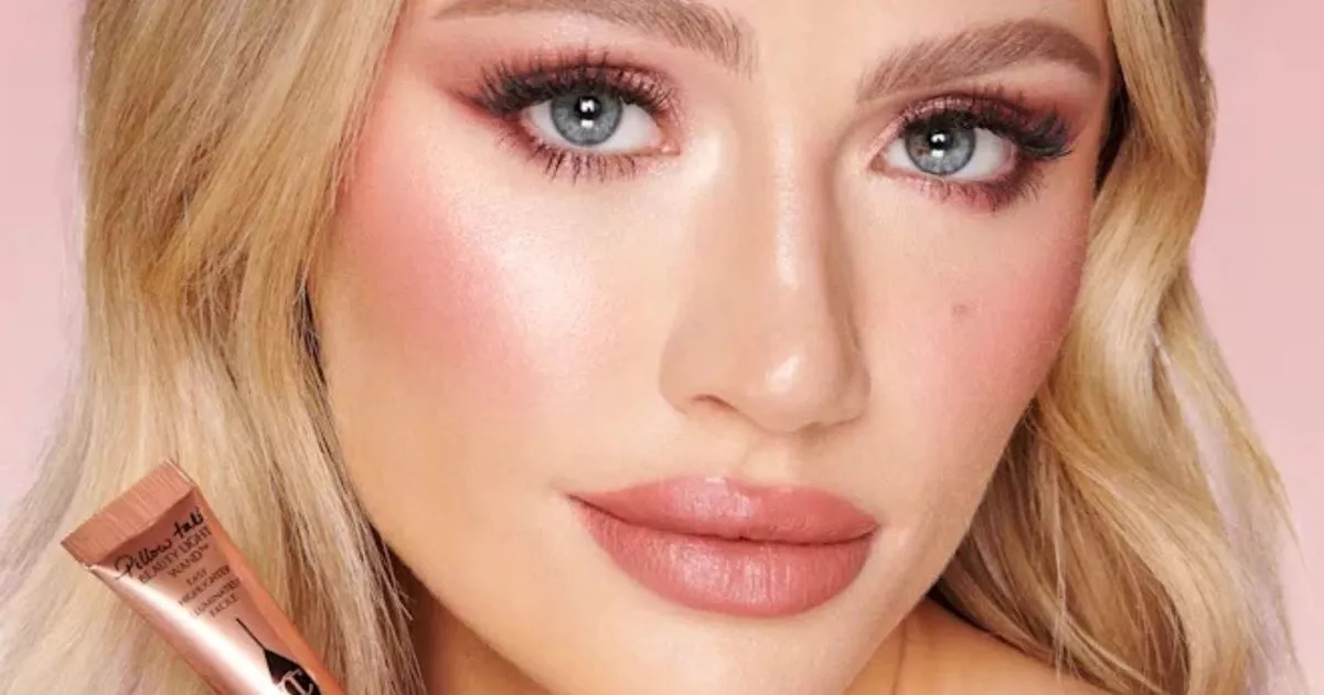 Fãs de beleza têm horas restantes para obter £ 13 de desconto no viral Pillow Talk de Charlotte Tilbury