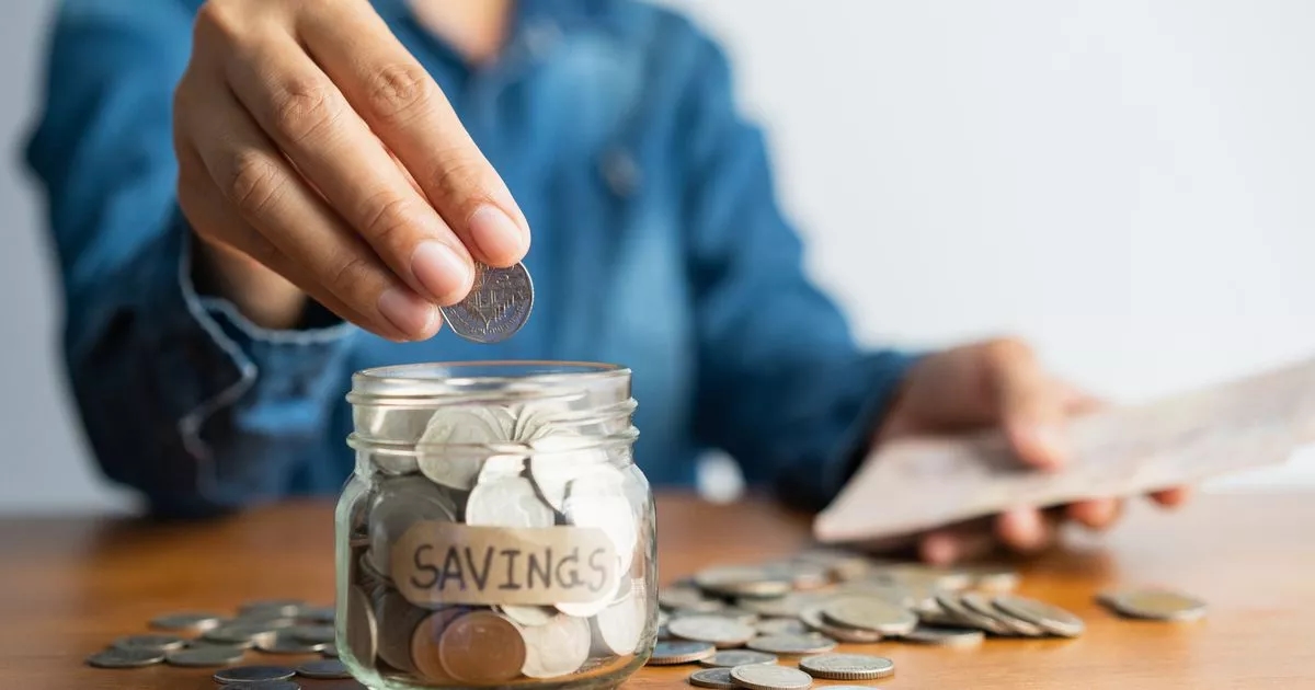 Money expert explains how to turn £25 a week into £1,300 'without lifting a finger'