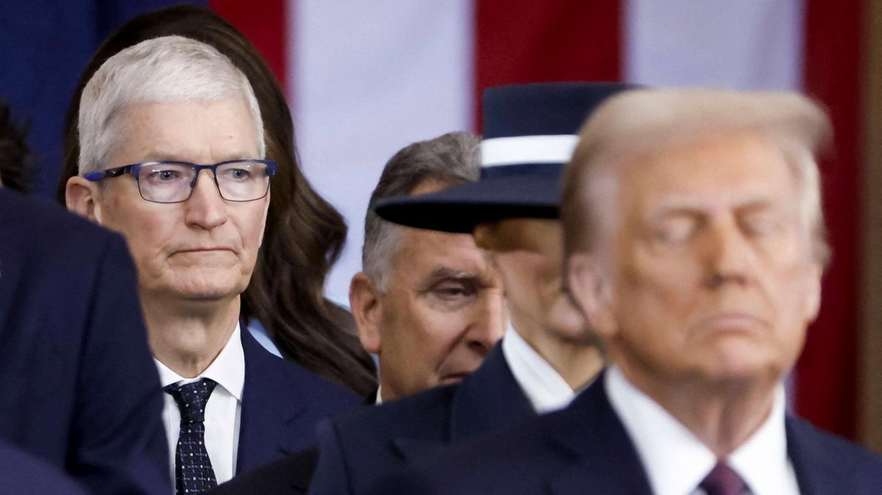 Azienda iPhone: Apple vuole investire 500 miliardi di dollari negli USA