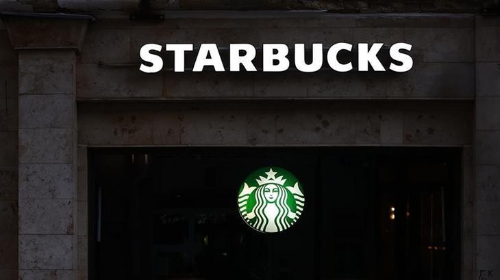 Starbucks уволит более 1000 сотрудников