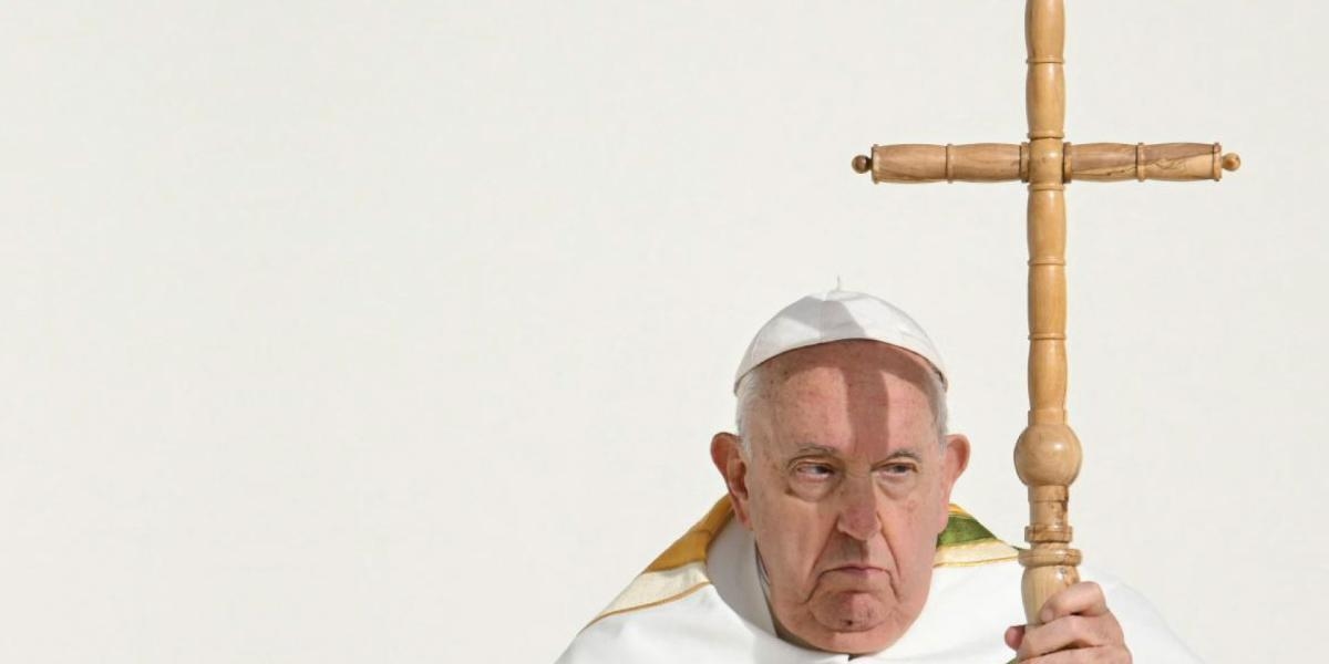 Paus Franciscus mist Angelus na bemoedigend gezondheidsrapport