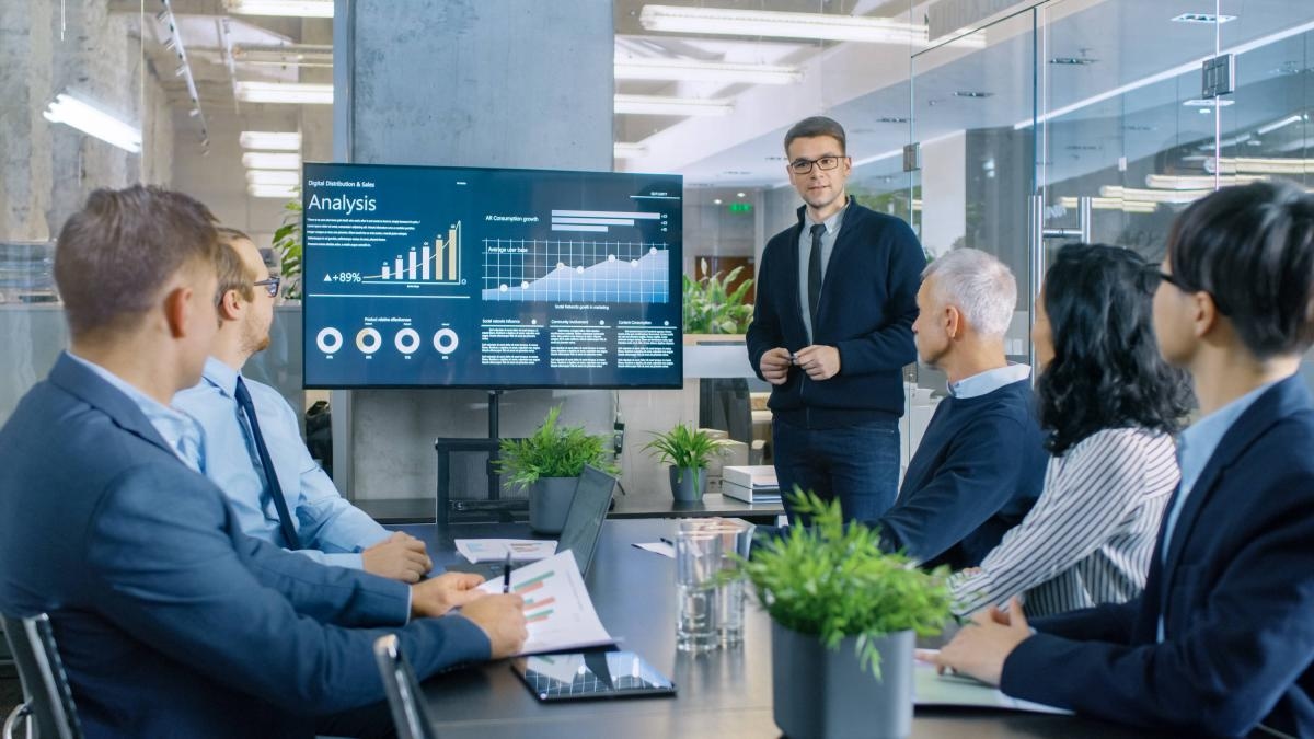 Die Technologiegiganten Meta, Microsoft und Alphabet führen das Umsatzwachstum im ersten Quartal 2025 an.