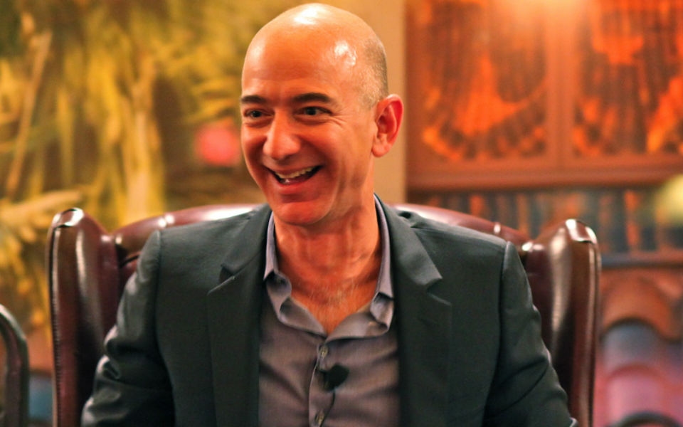 Jeff Bezos encaixa 568 milhões de euros com venda de ações da Amazon