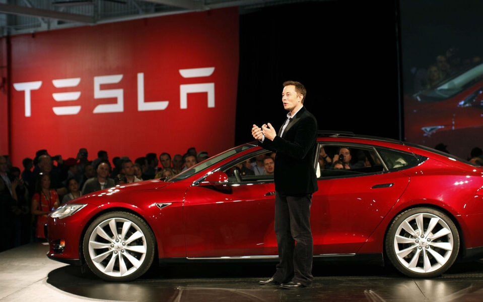 Musk'ın yeni bir parti kuracağını duyurmasının ardından Tesla %7'den fazla düştü