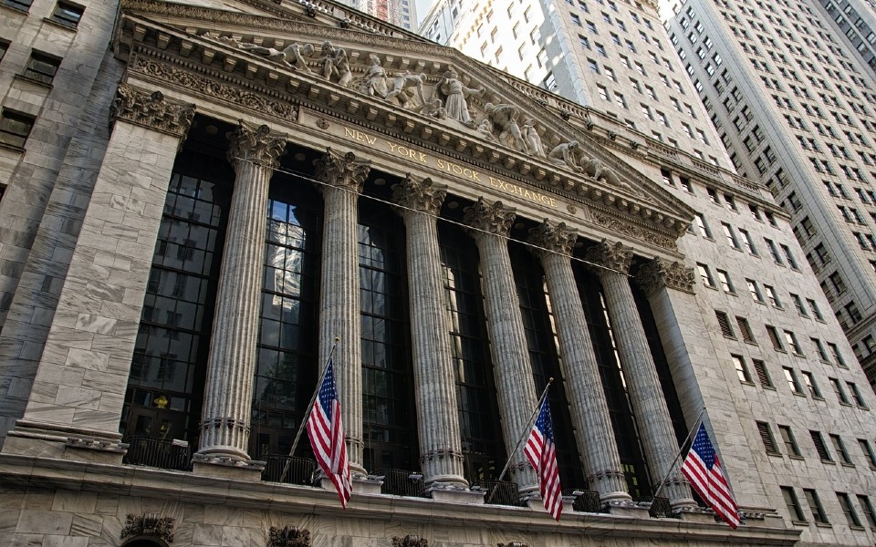 Wall Street seansa hafif kayıplarla başladı