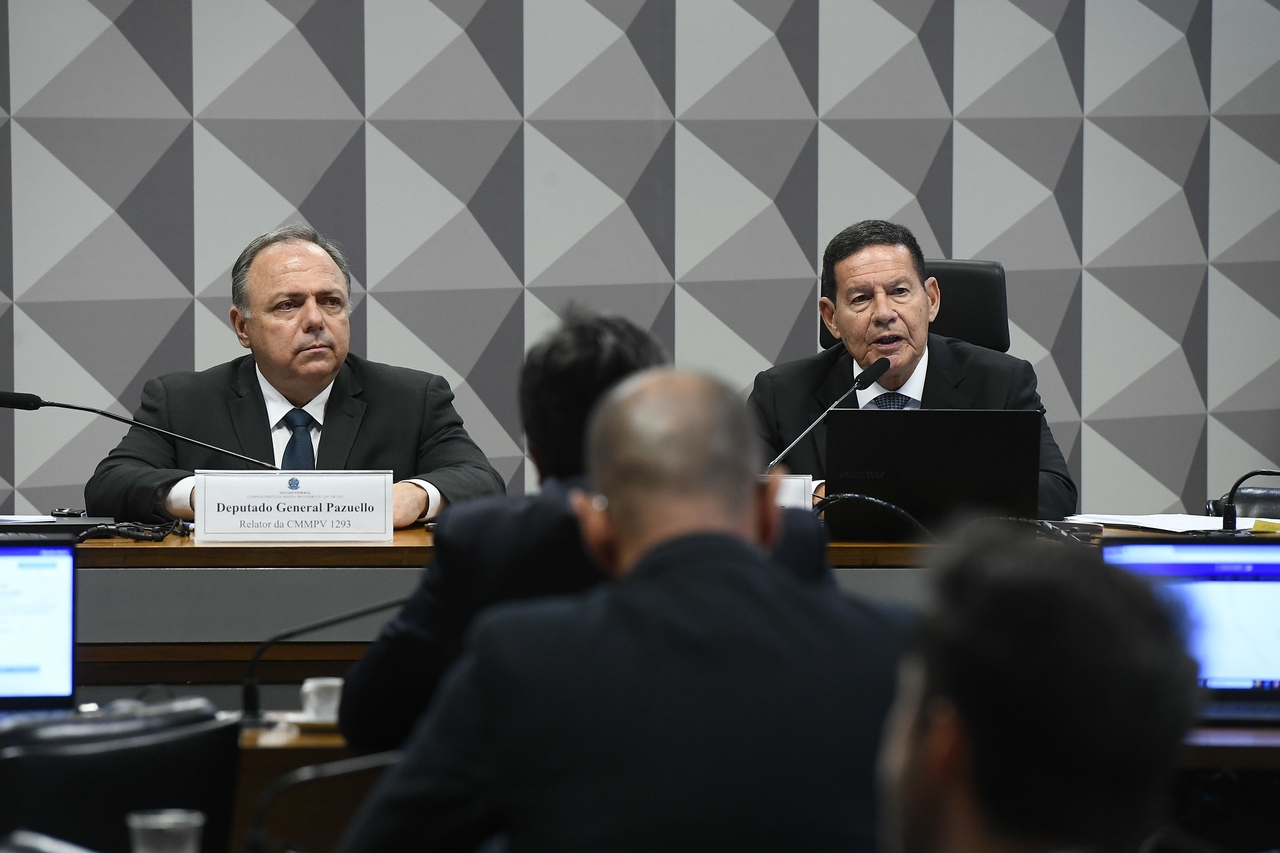 Comité del Congreso aprueba ajuste salarial del 9% para personal militar