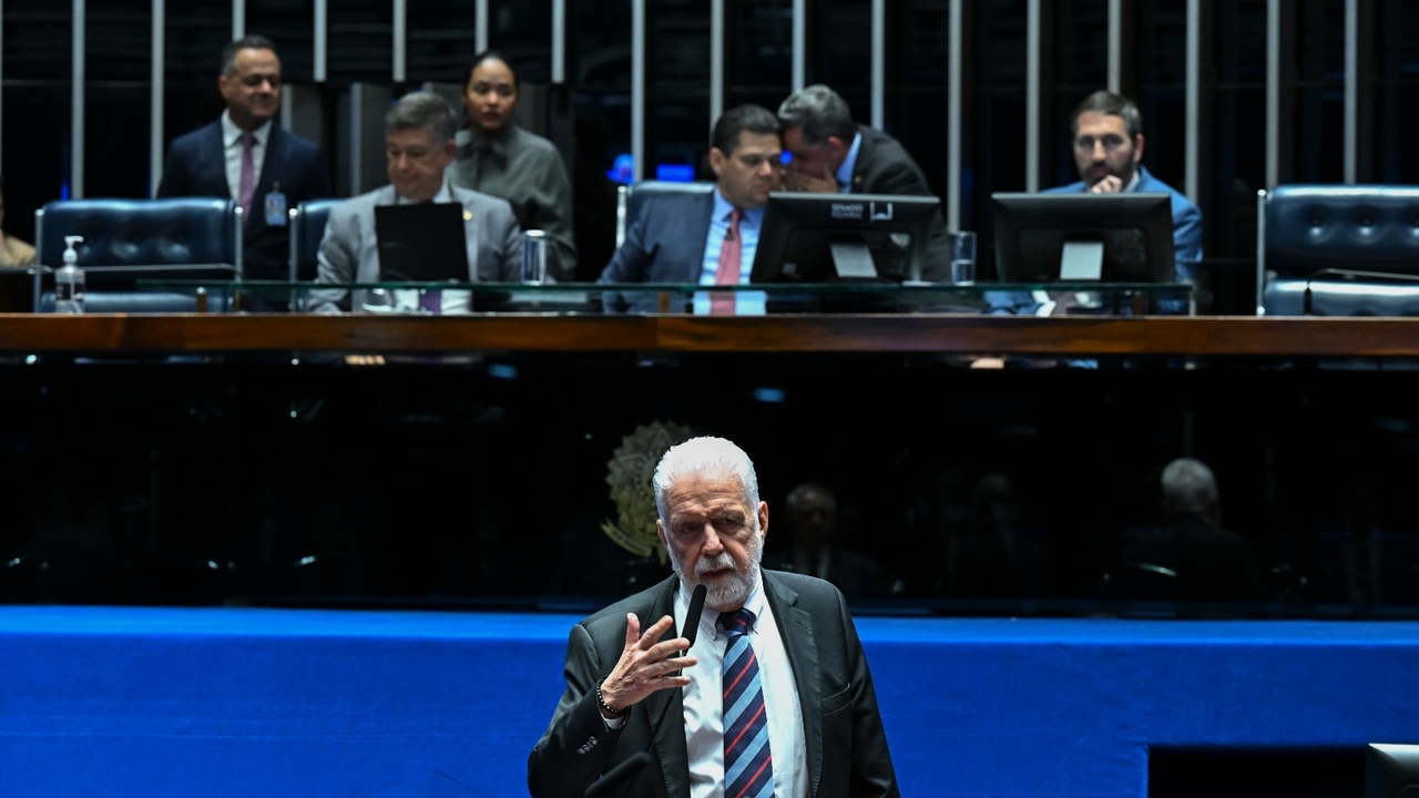 Senado aperta o cerco a devedor de impostos… e libera calote do governo
