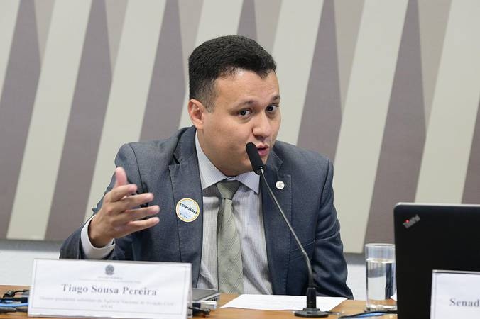 Le directeur de l'ANAC affirme que les achats coûteux dans les aéroports contribuent à réduire les tarifs