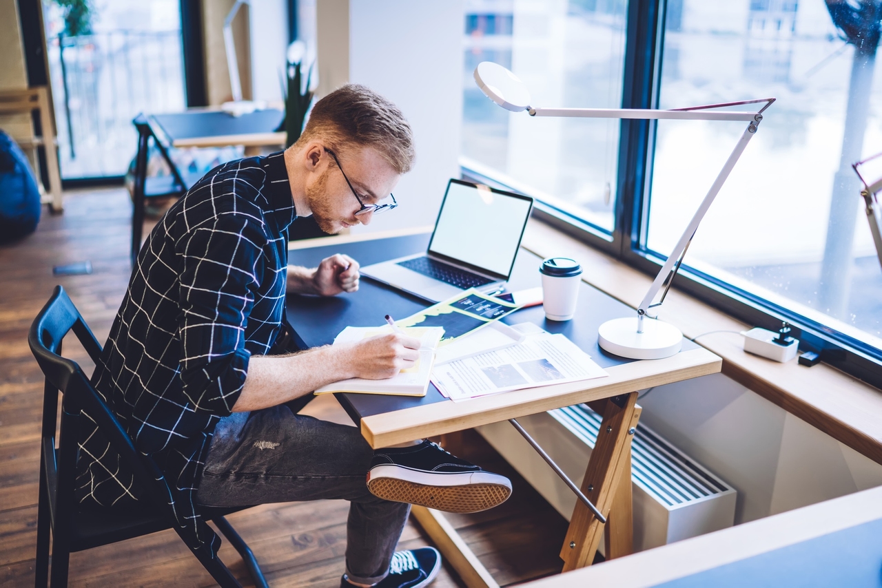 ¿Qué es un infoemprendedor? Su rol y beneficios en el mercado actual