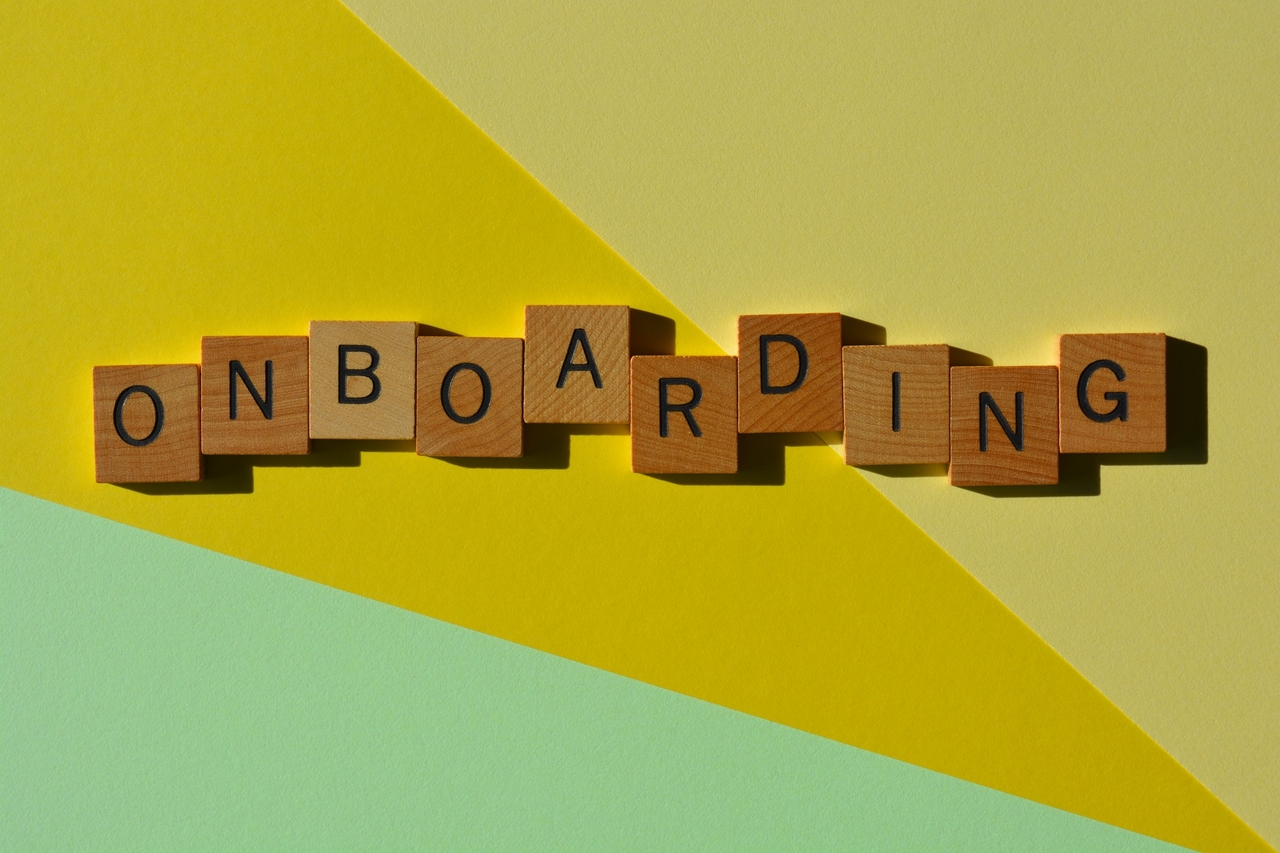 10 buone pratiche per l'orientamento dei nuovi assunti per garantire un'esperienza di onboarding senza intoppi