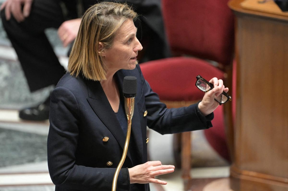 The Senior Permanent Contract Approved by the National Assembly: What Are We Talking About?