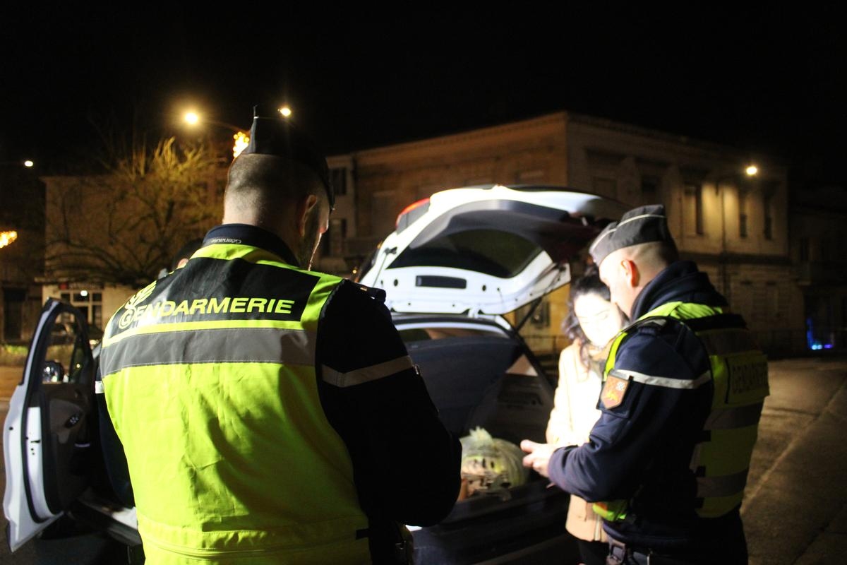 W Agenais sprawdzono 101 pojazdów, gdzie mężczyzna w Astaffort zranił się bronią palną