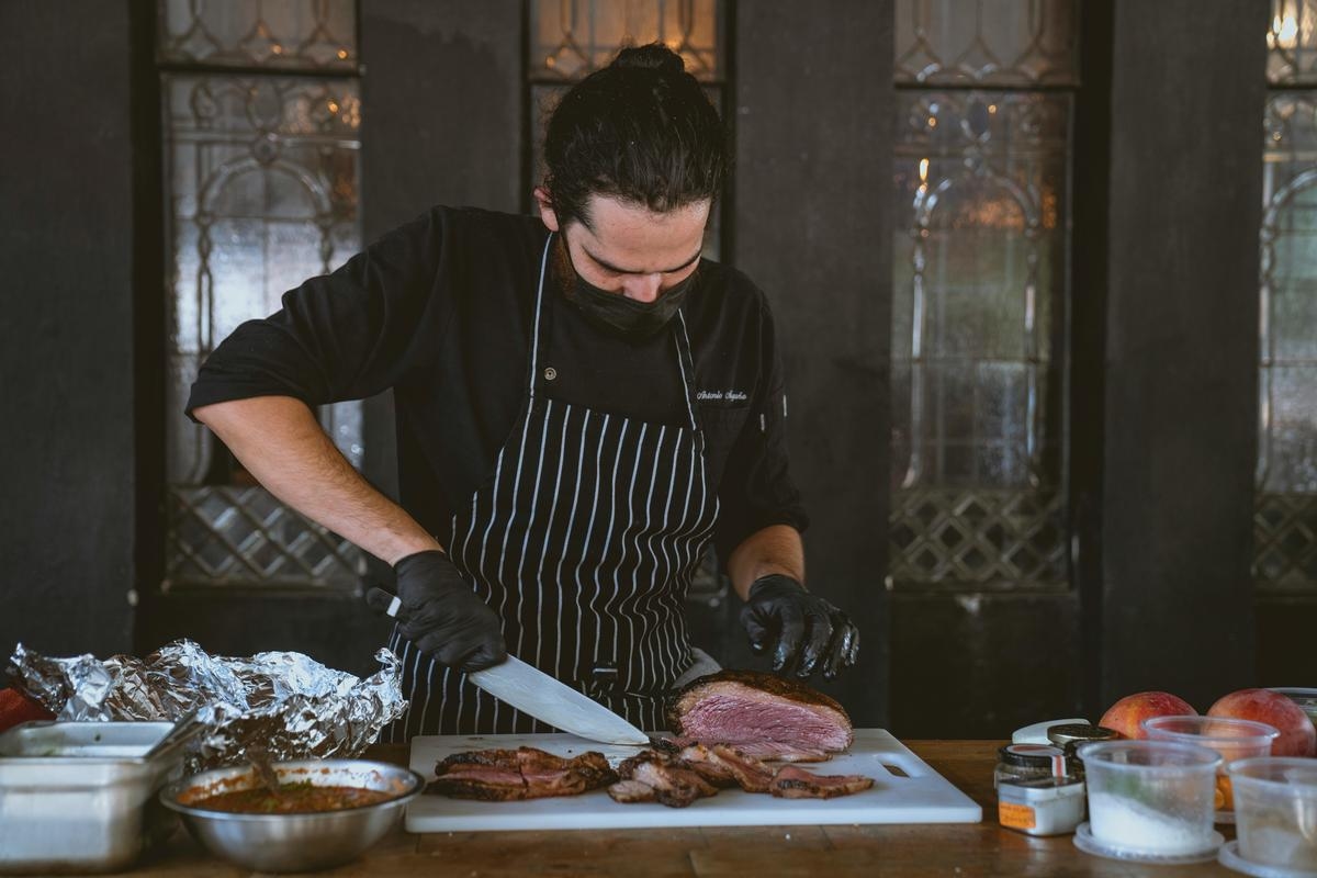 Should men really eat more red meat than women?