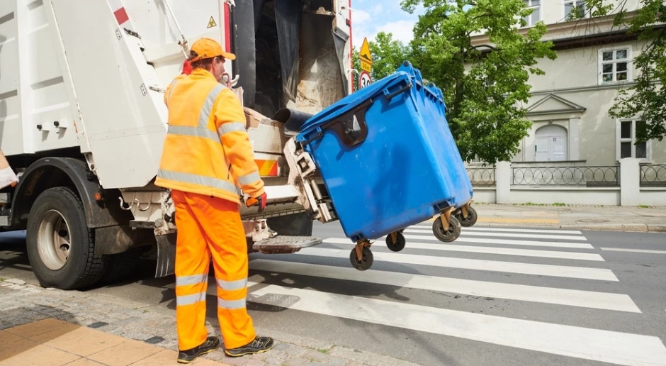 They will pay 20 PLN per person for waste disposal. This is one of the lowest rates in Poland.