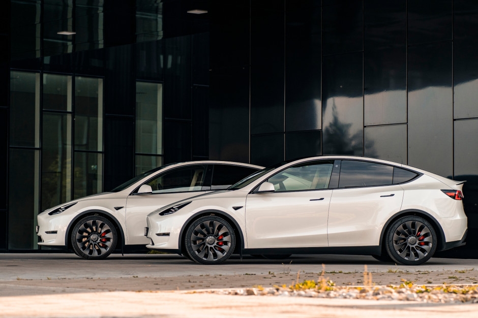 Tesla Saves Sales: Musk's Company Just Released a Cheaper Version of Popular Model