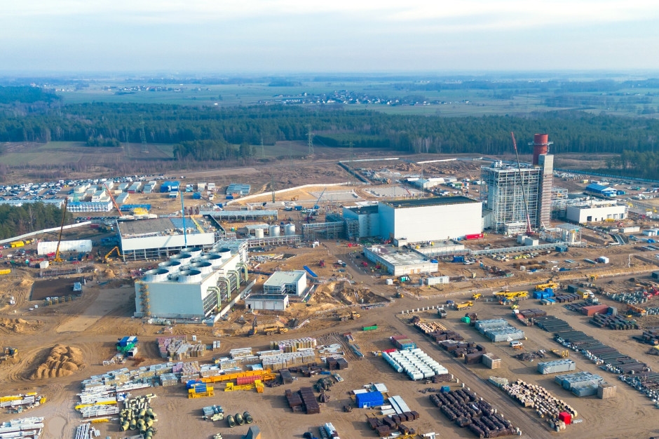 Gas energy, power grids and small nuclear power