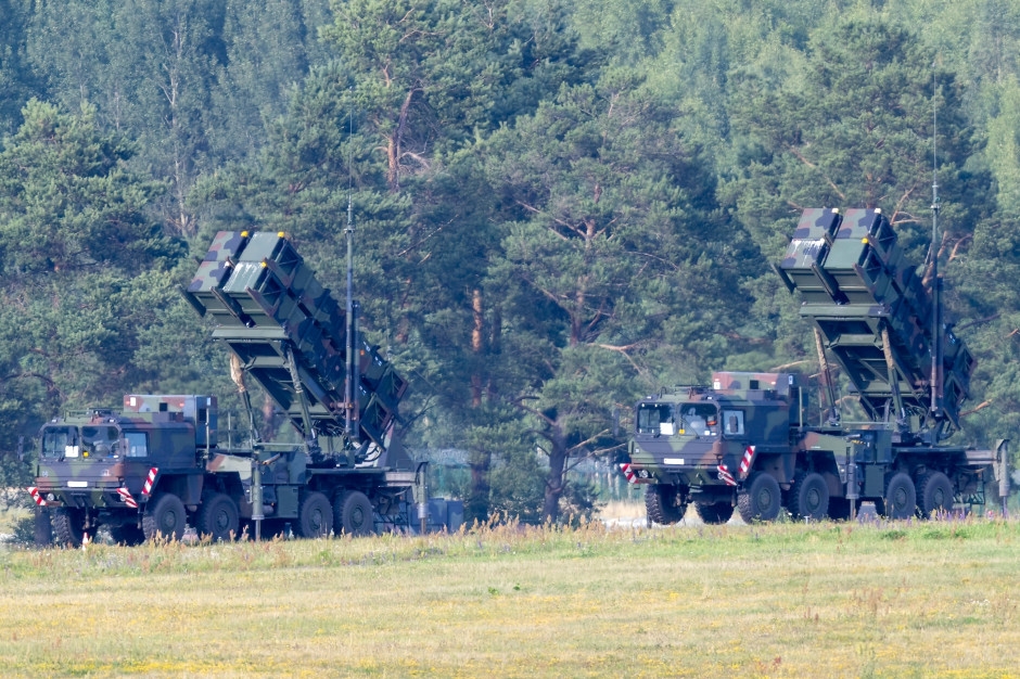 Americans suspend sales of key weapons to Europe