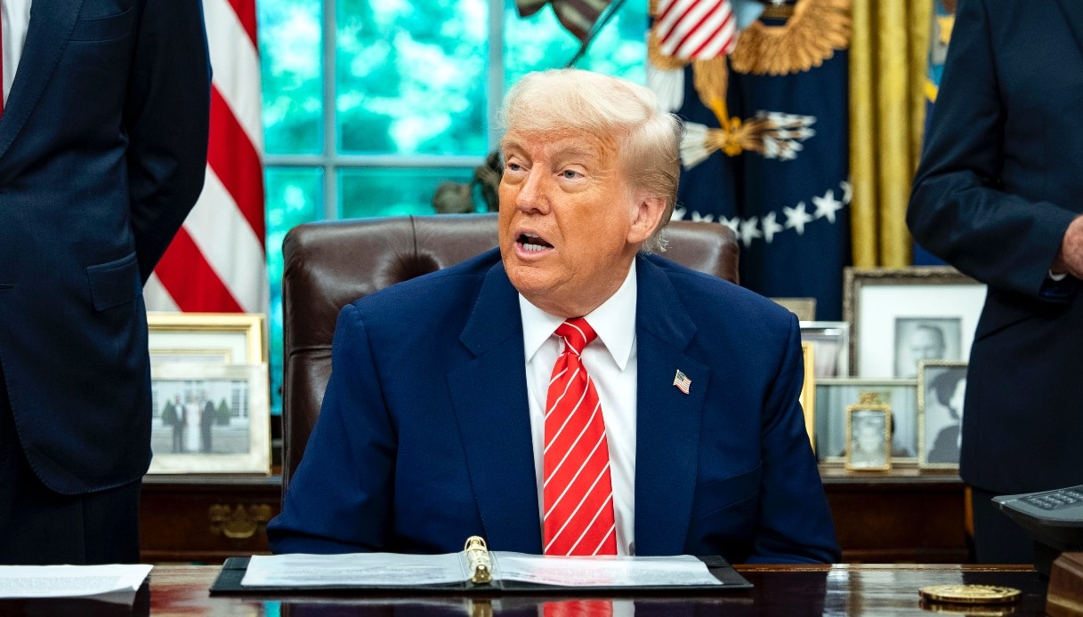 Deveres, Trump negocia com a Europa após o acordo com Londres: os acordos