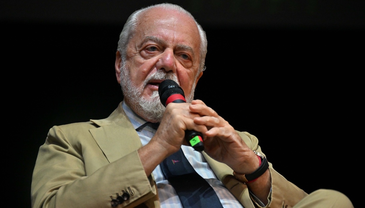 Nápoles, no solo De Bruyne sino un mercado de 300 millones: ¿de dónde saca el dinero De Laurentiis?