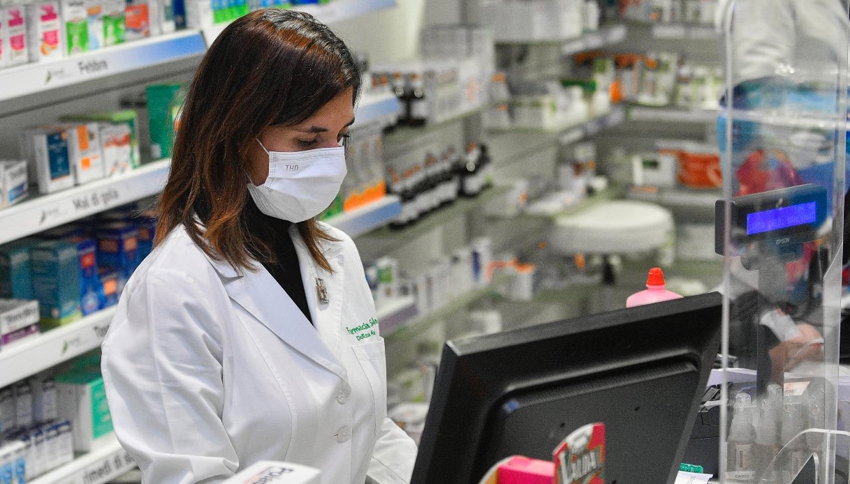 Apotheken schlossen heute, am 1. Juli, wegen des Streiks, Gewerkschaften mobilisierten überall