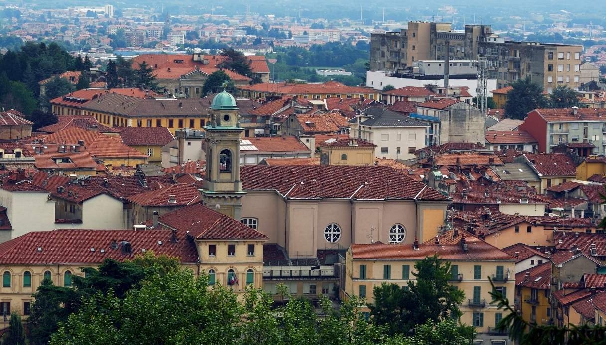 Is it worth buying a used home in Piedmont? Prices per square meter.