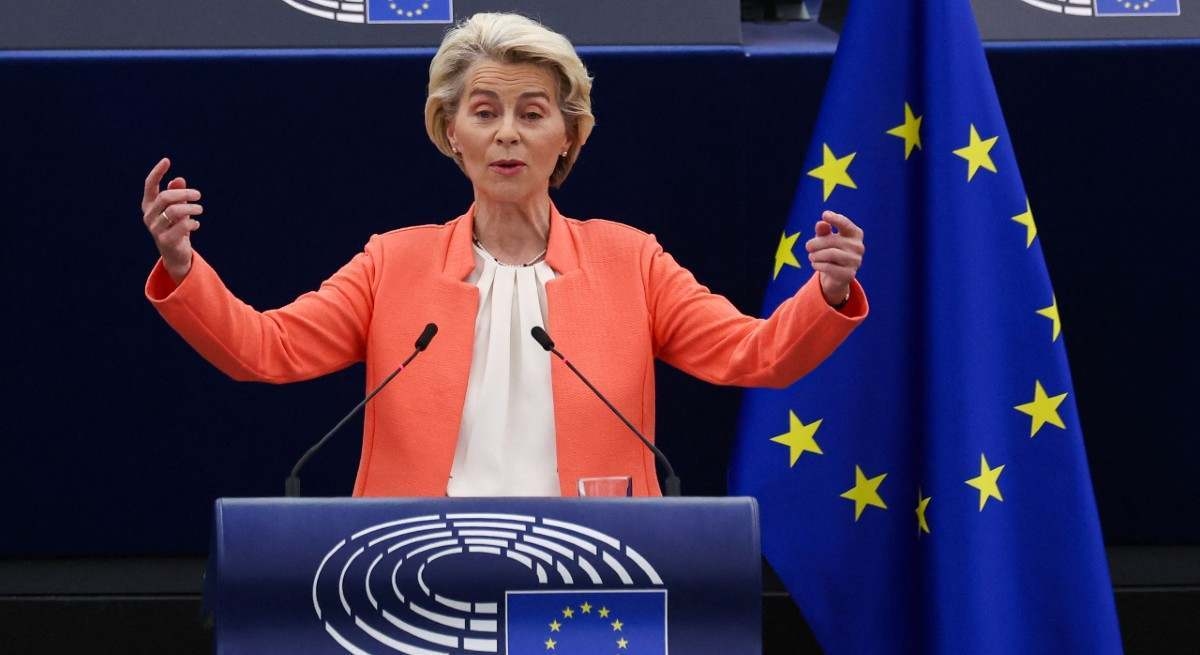 Von der Leyen broni umowy taryfowej ze Stanami Zjednoczonymi, nazywając ją zobowiązaniem do „stabilności”.