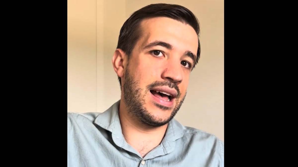 Un abogado laboralista advierte de los casos en los que no puedes viajar estando de baja: "La empresa te puede despedir sin indemnización"