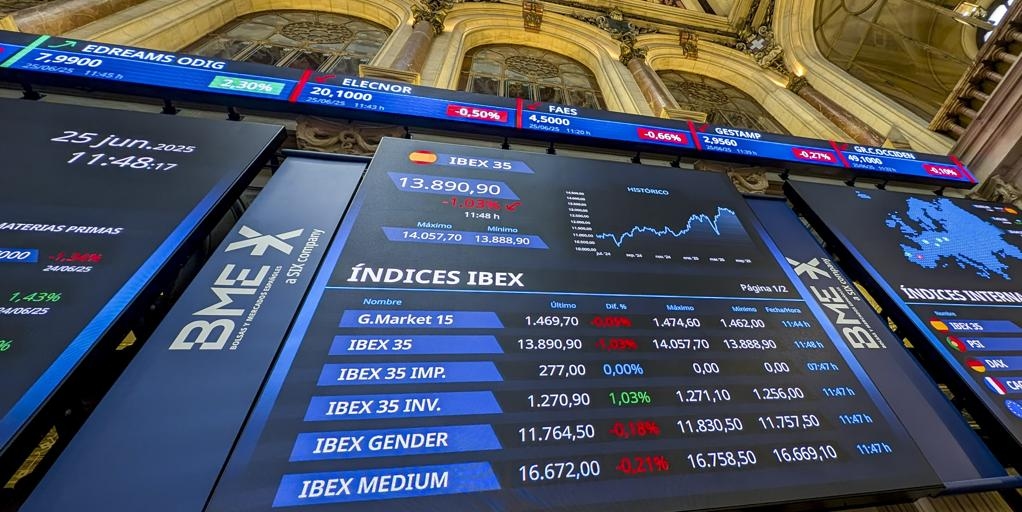 Der Ibex 35 fällt um 1,59 %, belastet durch den Bankensektor und Trumps Drohungen.