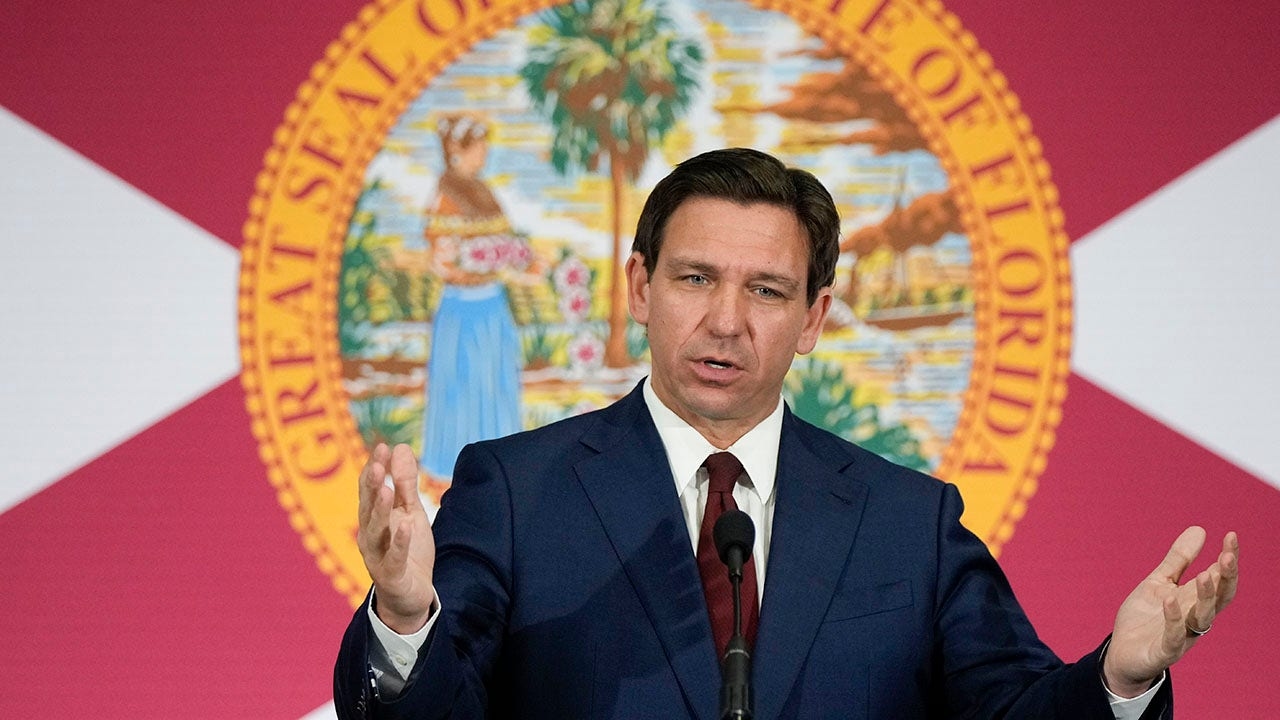 DeSantis se recusa a apoiar a escolha de Trump, Byron Donalds, para governador da Flórida, e elogia a esposa Casey DeSantis