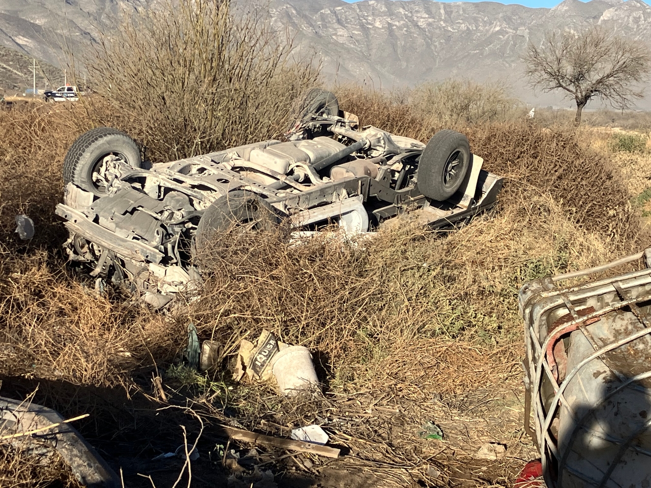 Rollover in Gómez Palacio laat drie jongeren gewond achter