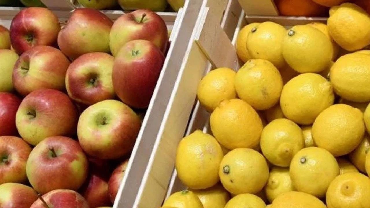 Sono stati introdotti permessi per l'esportazione di limoni e mele.