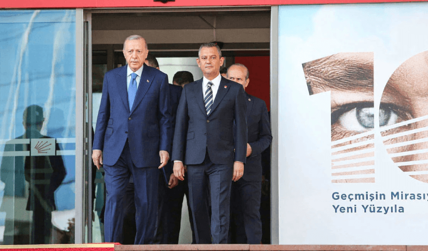 Erdoğans Anruf bei Özgür Özel